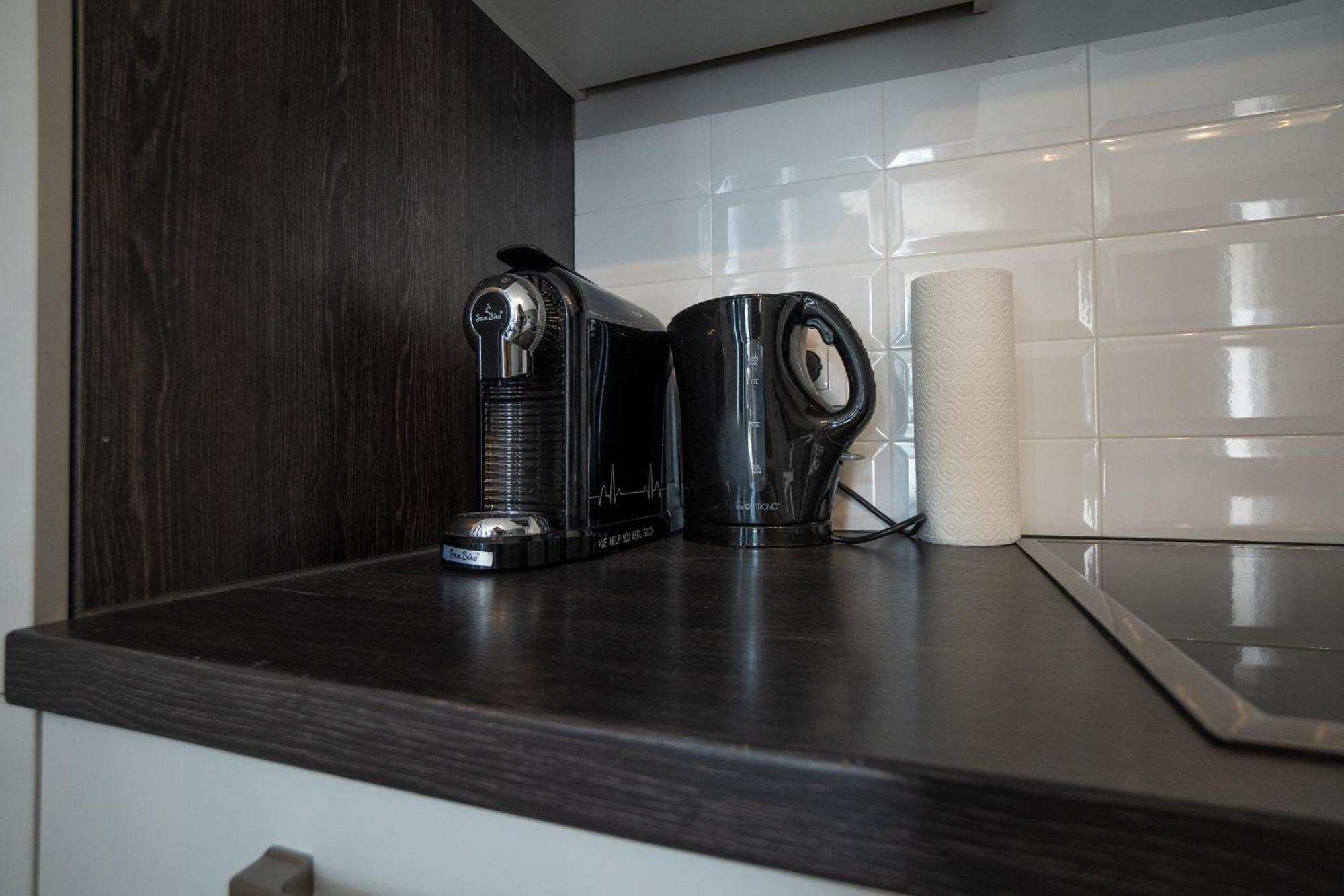 Beautiful New Near Center Appartement *