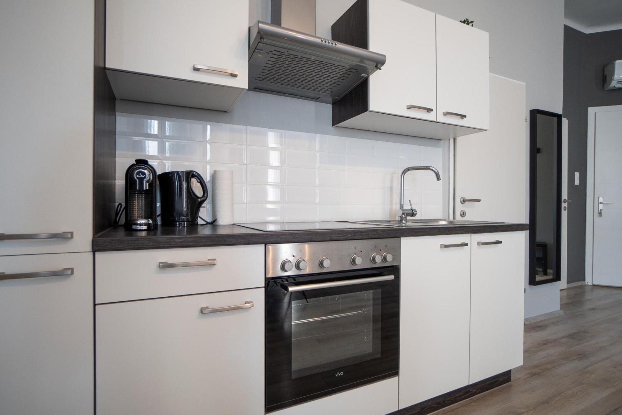 Beautiful New Near Center Appartement